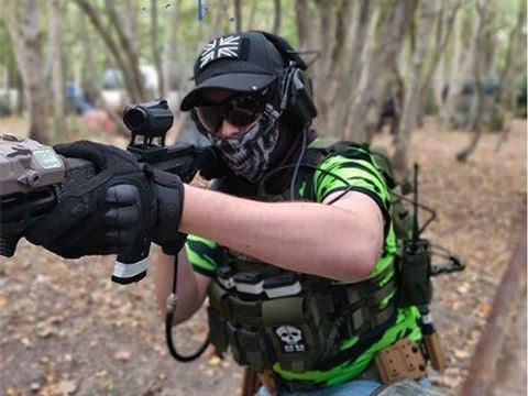 An airsoft player on a Splatoon game day