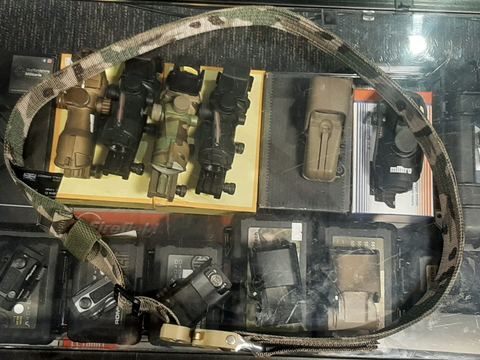 Optics and pouches in the glass counter